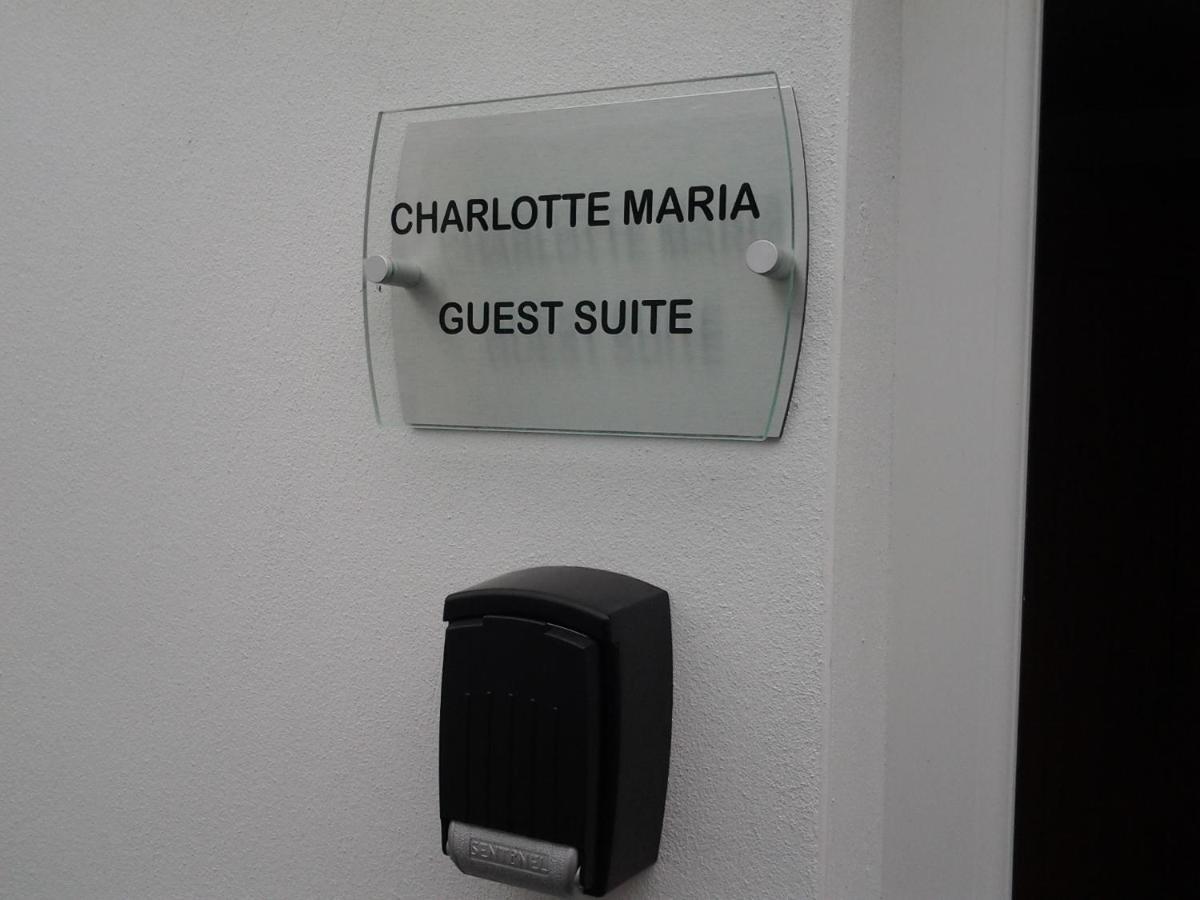 Lady Charlotte Guest Rooms Triple Rooms Dowlais Exterior photo